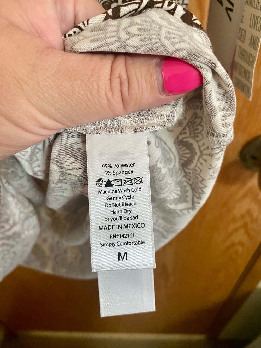 LuLaRoe Liv Brown and White Mandala Print Short Sleeve Ringer T-Shirt Size M - Picture 5 of 6